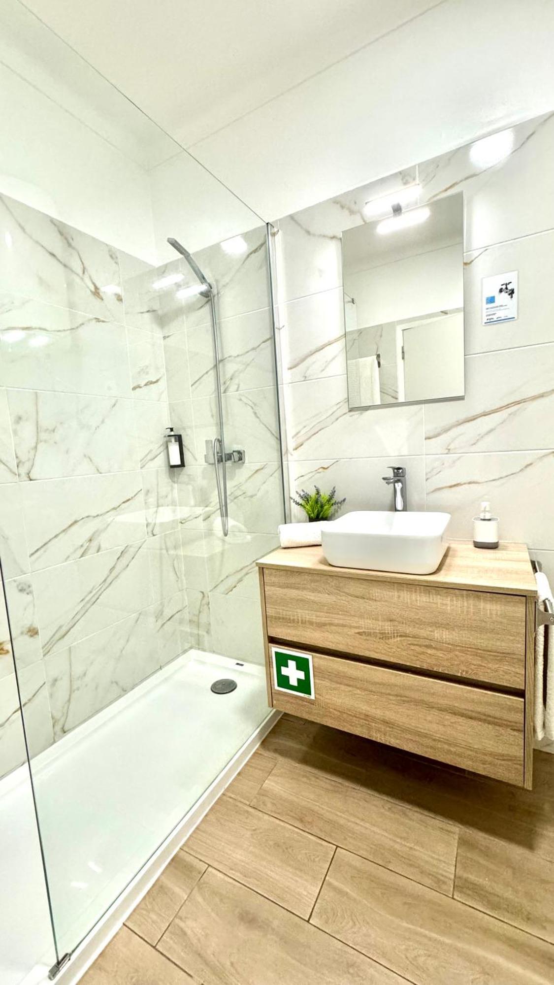 Praia Da Rocha, Vila Rosa, T1, Piscinas, Parqueamento E Internet By Ig Portimão Kültér fotó