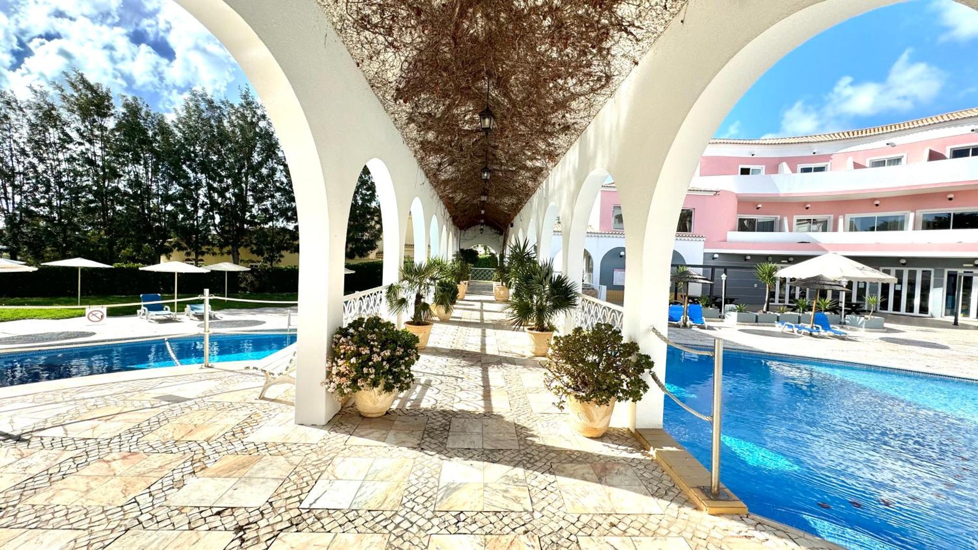 Praia Da Rocha, Vila Rosa, T1, Piscinas, Parqueamento E Internet By Ig Portimão Kültér fotó