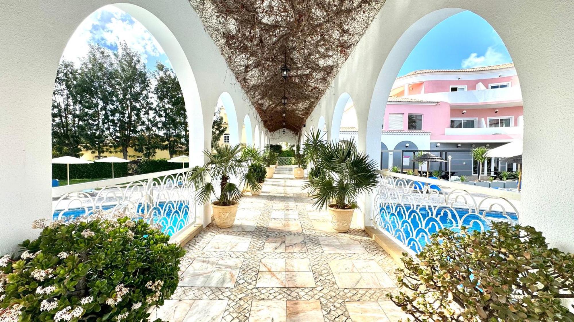 Praia Da Rocha, Vila Rosa, T1, Piscinas, Parqueamento E Internet By Ig Portimão Kültér fotó