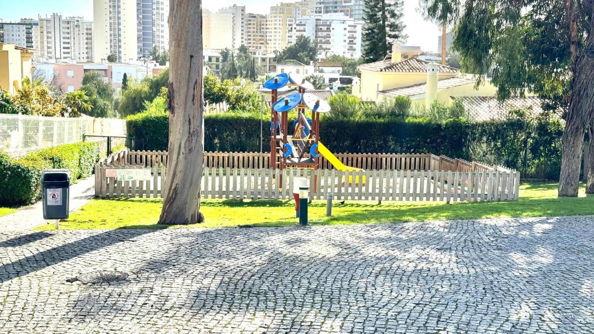 Praia Da Rocha, Vila Rosa, T1, Piscinas, Parqueamento E Internet By Ig Portimão Kültér fotó